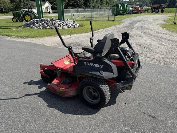 Image of Gravely Pro-Turn 460 equipment image 2