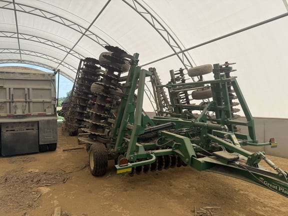 2014 Great Plains 2400TM Equipment Image0