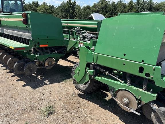 Image of Great Plains 3S3000HDF equipment image 2
