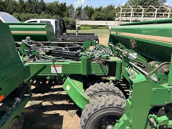 Image of Great Plains 3S3000HDF equipment image 3