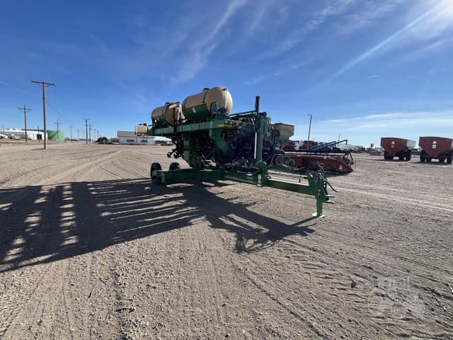 Image of Great Plains YP825AR-16TR30 equipment image 3