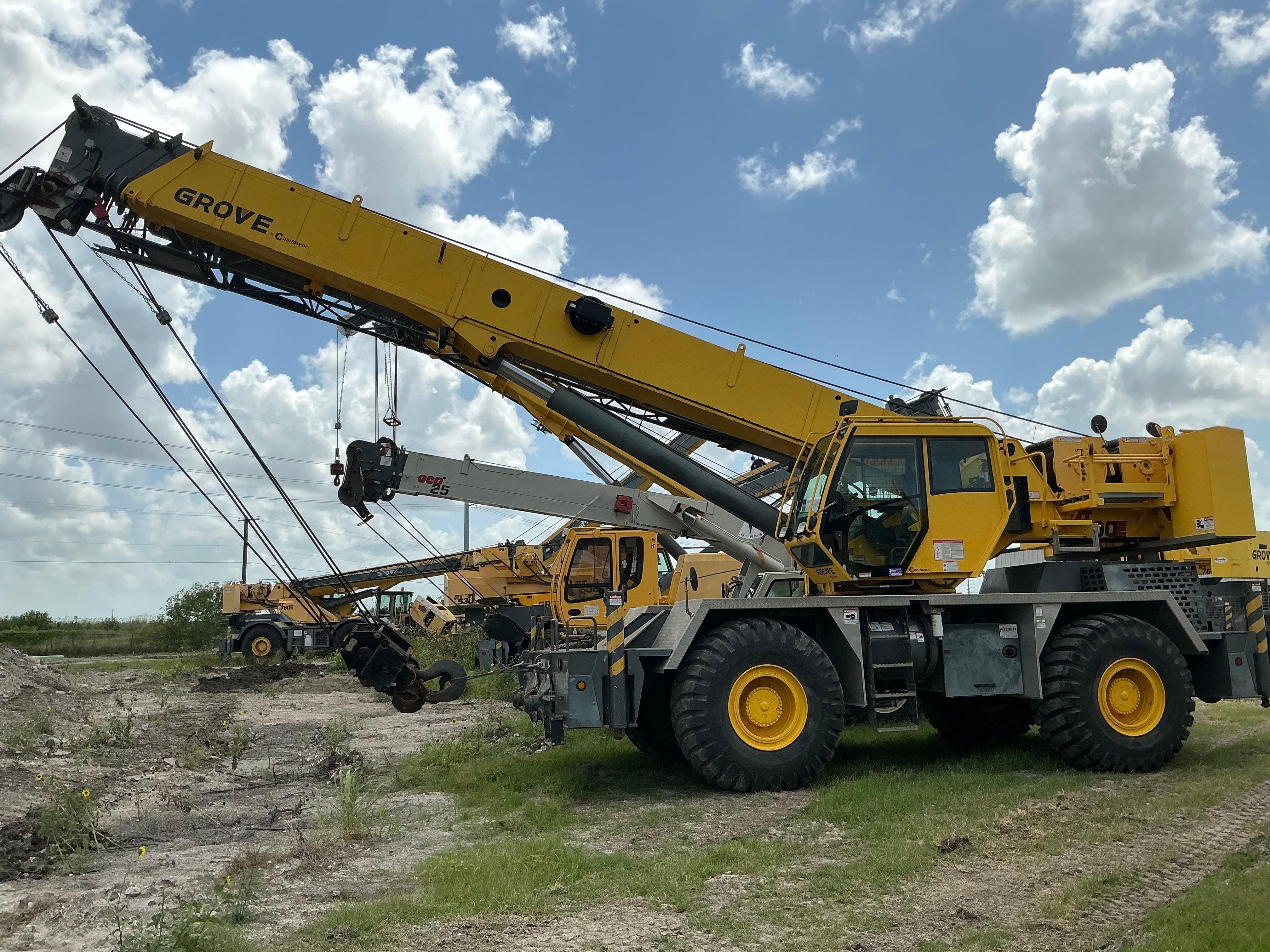 2014 Grove RT600E Equipment Image0