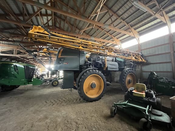 Image of Hagie STS12 equipment image 2