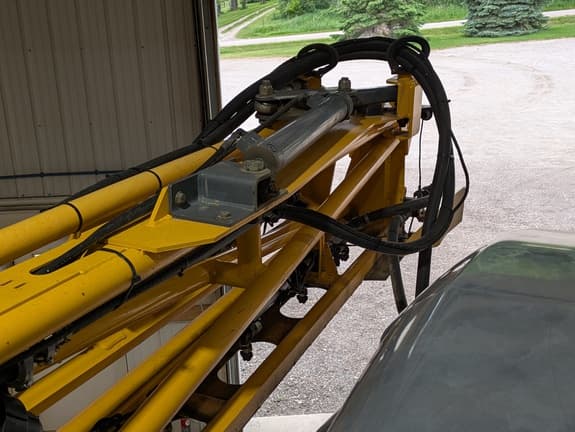 Image of Hagie STS12 equipment image 3