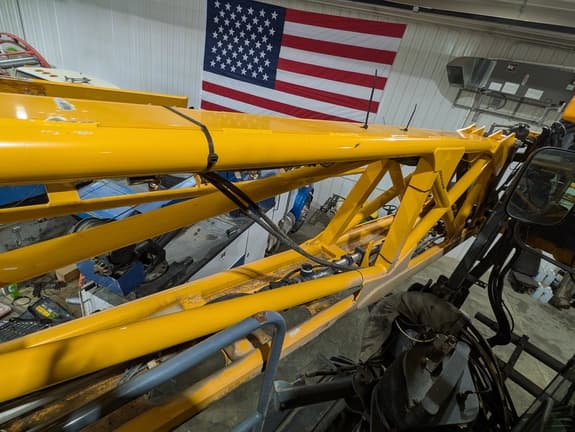 Image of Hagie STS12 equipment image 4