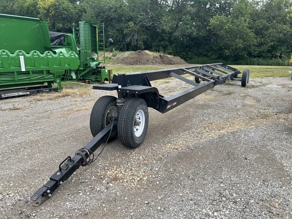 2014 Harvest International Challenger 3840 Equipment Image0