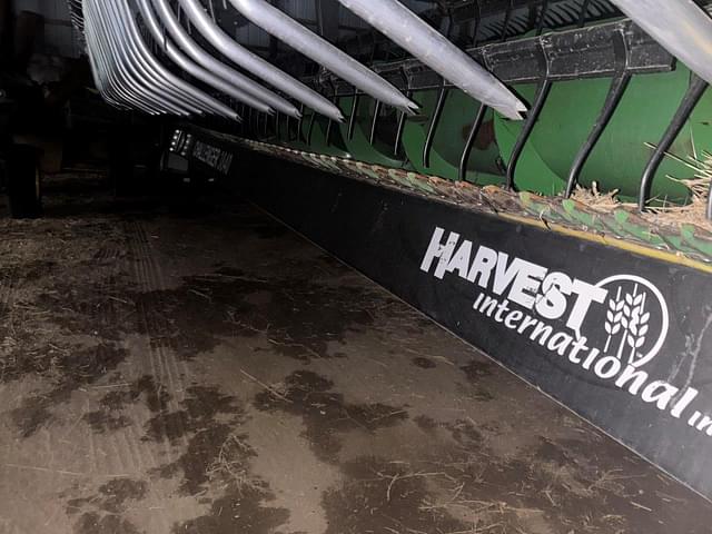 Image of Harvest International Challenger 3840 equipment image 2