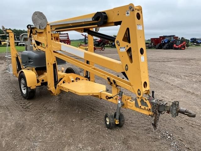 Image of Haulotte 4527A equipment image 3