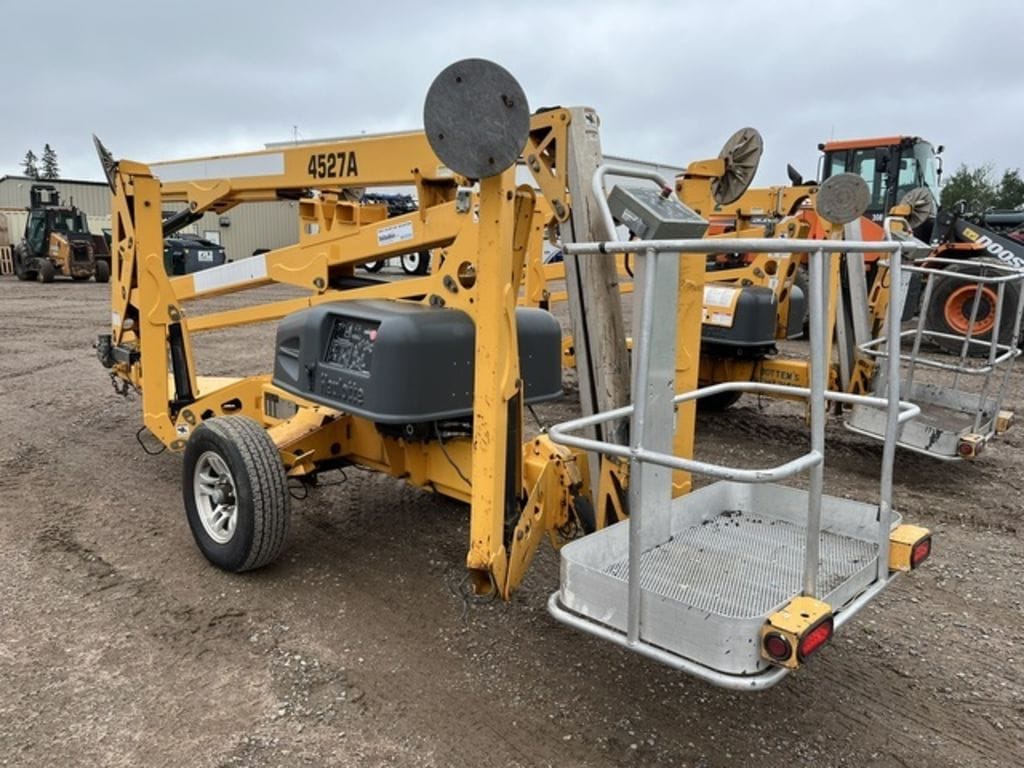 2014 Haulotte 4527A Equipment Image0