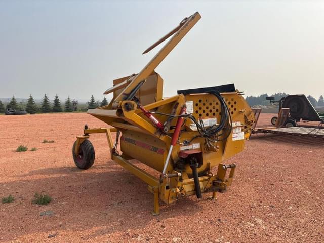 Image of Haybuster 2100 equipment image 2