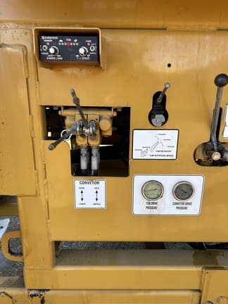 Image of Haybuster H-1130 equipment image 4