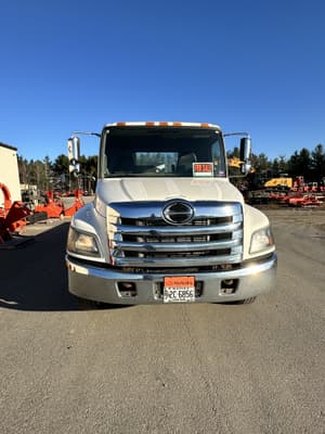 2014 Hino 258 Image