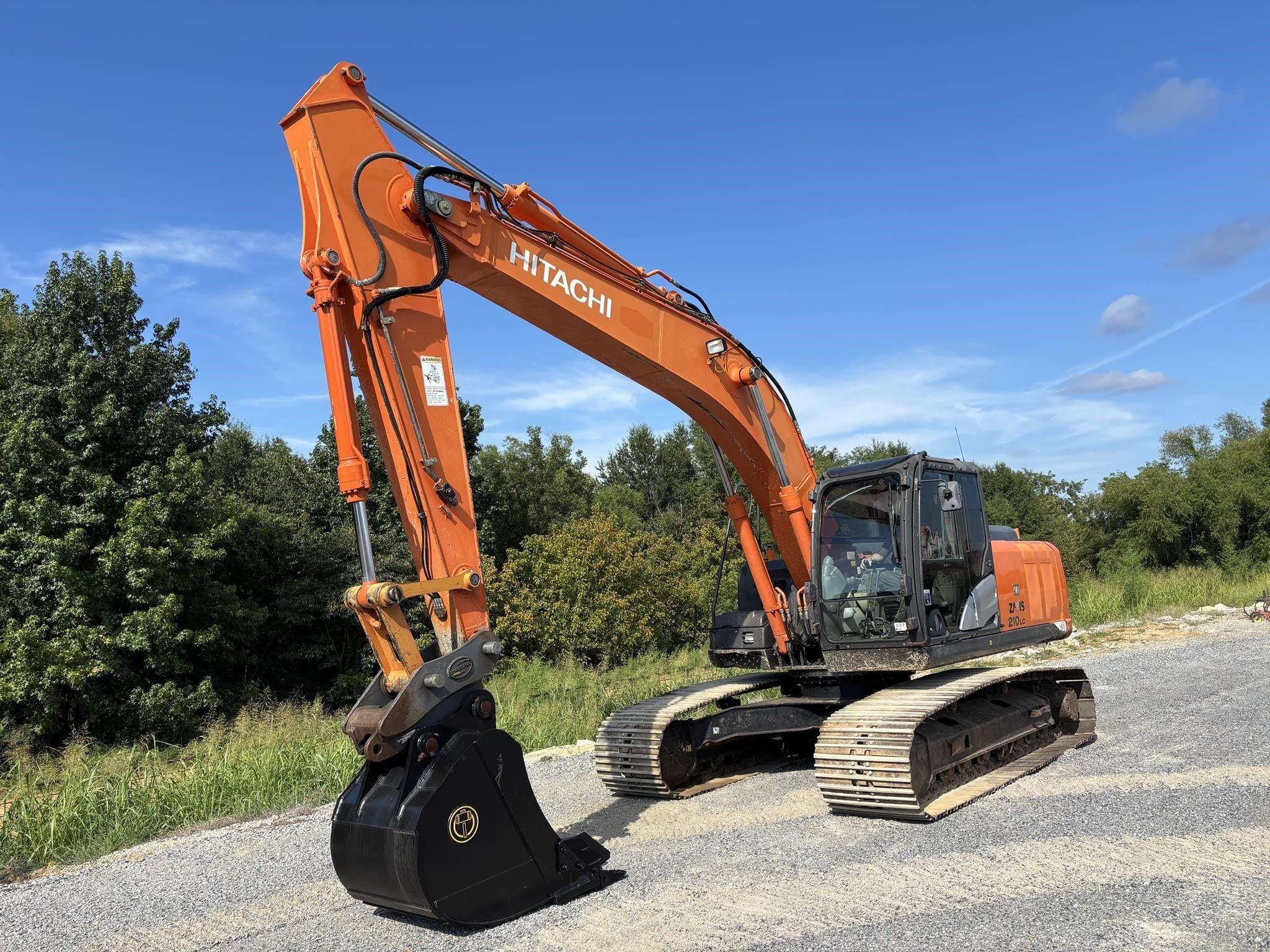 2014 Hitachi ZX210LC-5N Equipment Image0