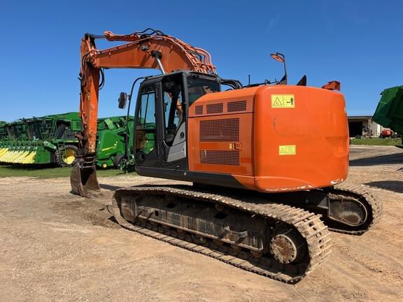 Image of Hitachi ZX225USLC equipment image 1
