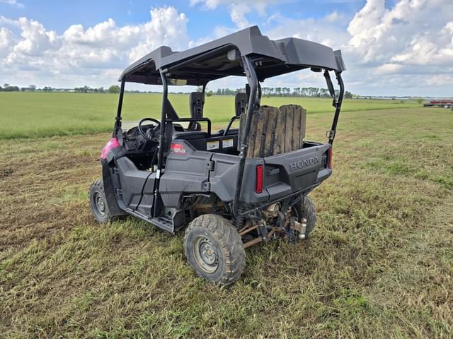 Image of Honda Pioneer 700 equipment image 2
