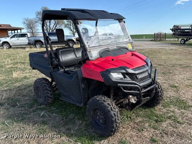 Image of Honda Pioneer 700 equipment image 2