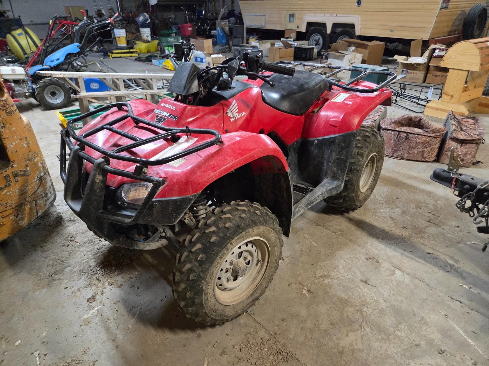 2014 Honda Recon ES Equipment Image0