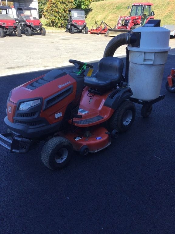 2014 Husqvarna YT 42LS Equipment Image0