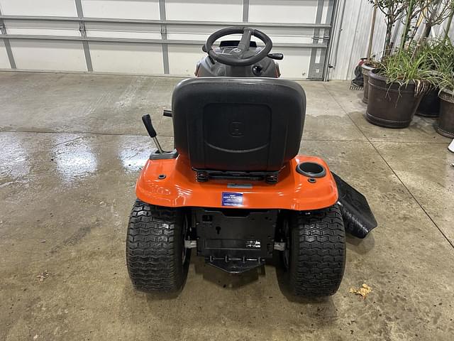 Image of Husqvarna YTH22V46 equipment image 4