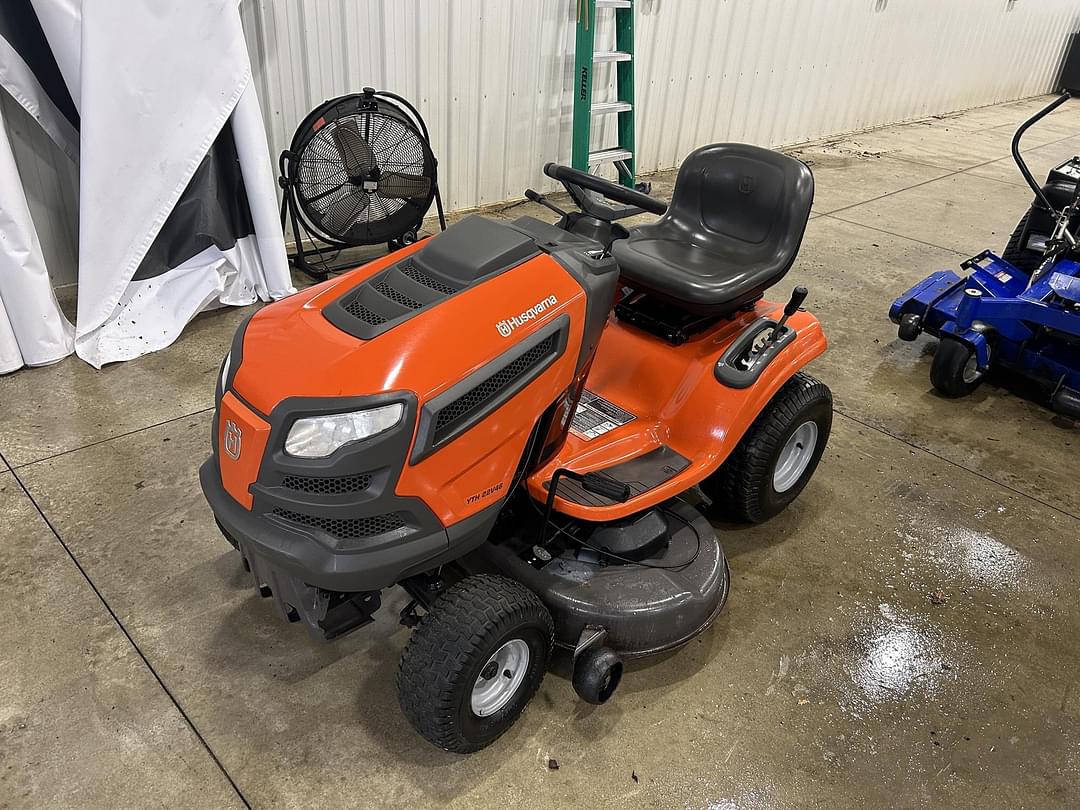 Image of Husqvarna YTH22V46 Primary image