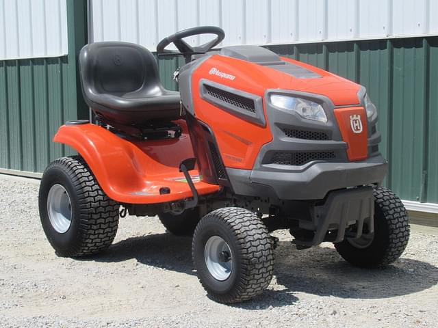 Image of Husqvarna YTH22V46 equipment image 2