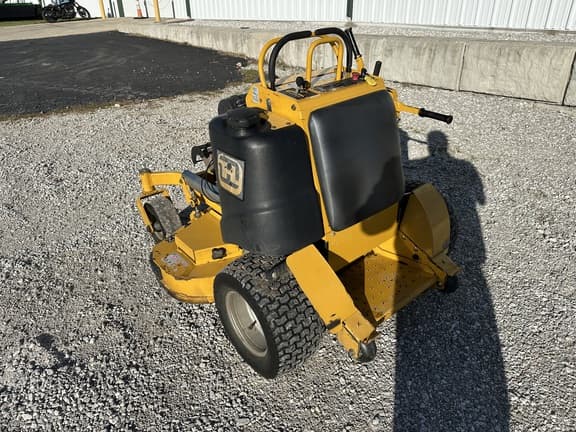 Image of Hustler Super S equipment image 3