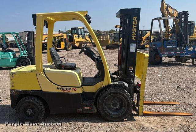 Image of Hyster 70  equipment image 3
