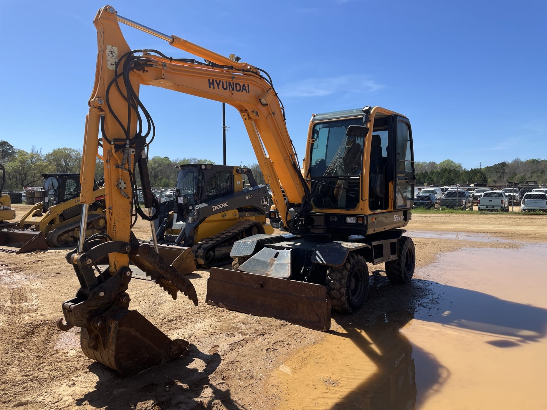 2014 Hyundai 55W-9A Equipment Image0