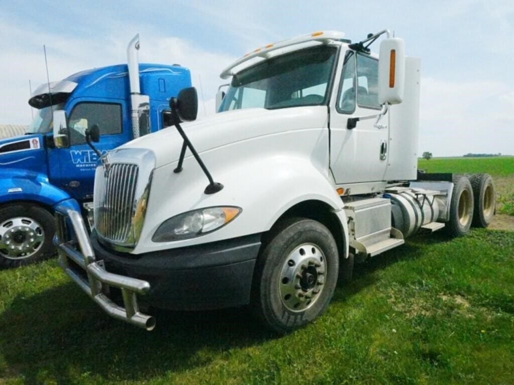2014 International ProStar Equipment Image0