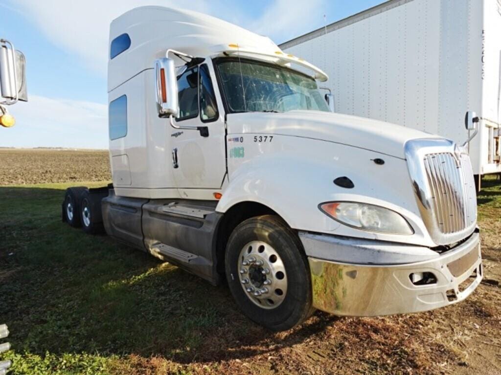2014 International ProStar Equipment Image0