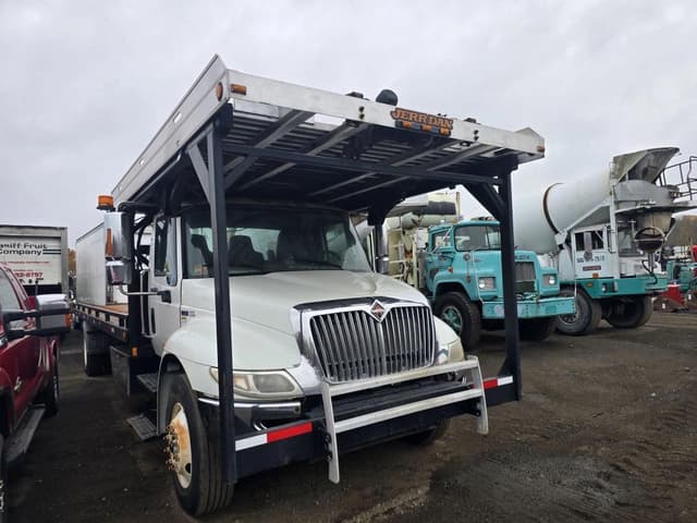 Image of International 4300 equipment image 2