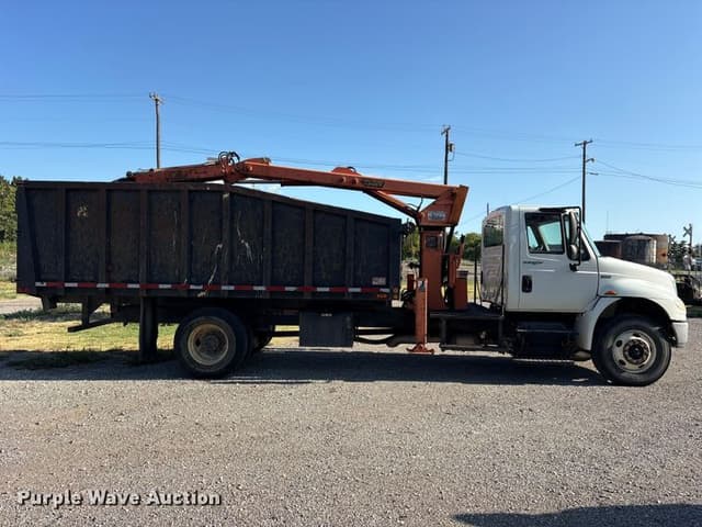 Image of International 4300 equipment image 3