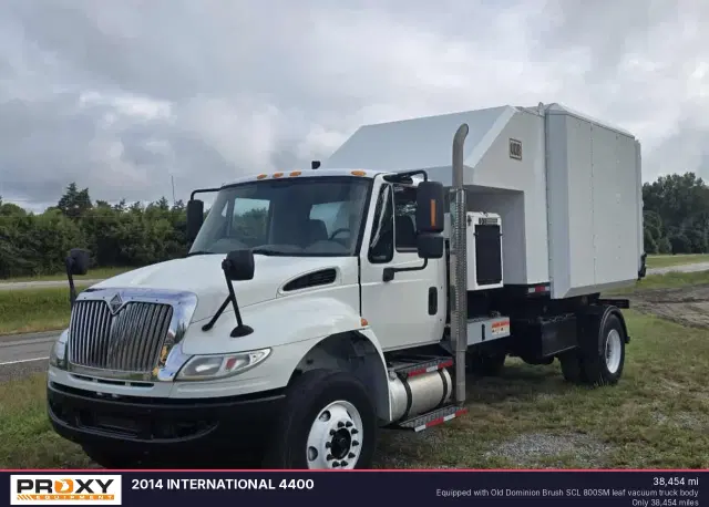 Image of International 4400 equipment image 3