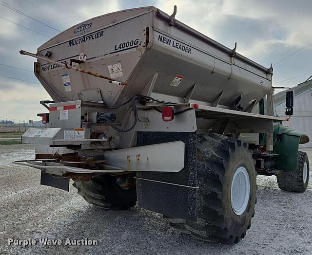 Image of International 7400 equipment image 4