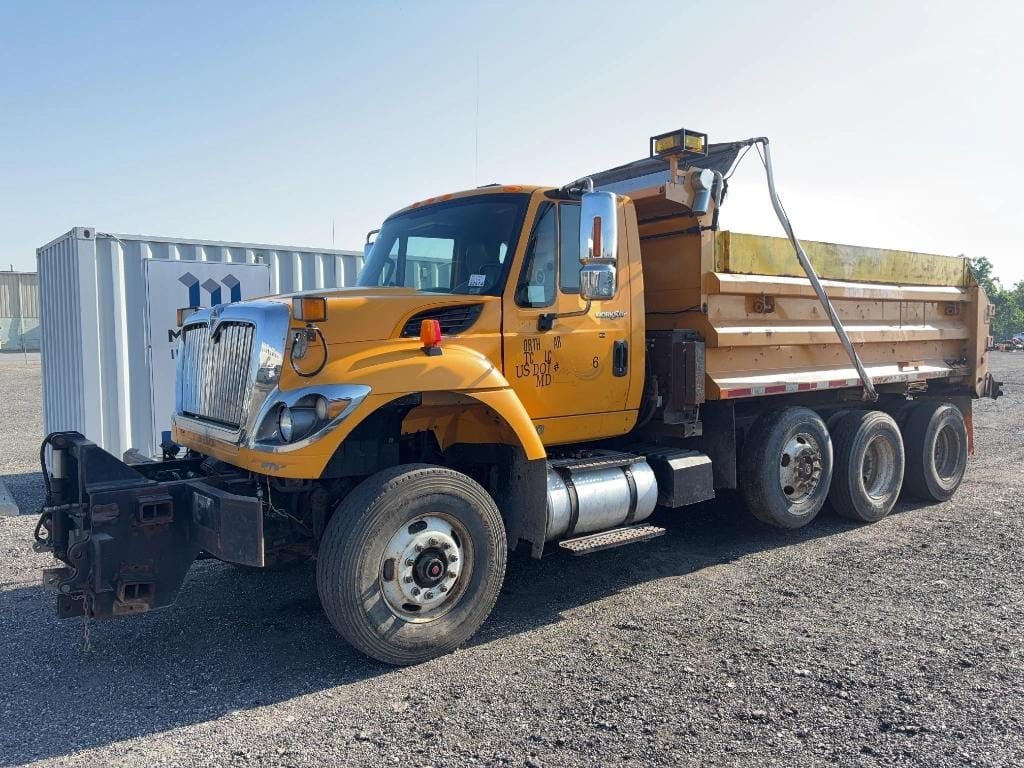 2014 International 7500 Equipment Image0