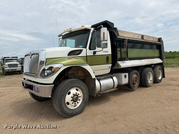 2014 International 7500 Equipment Image0