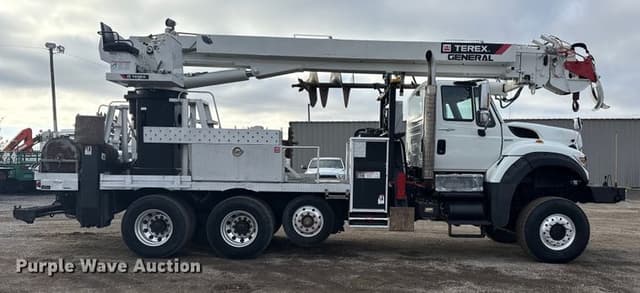 Image of International 7600 equipment image 3