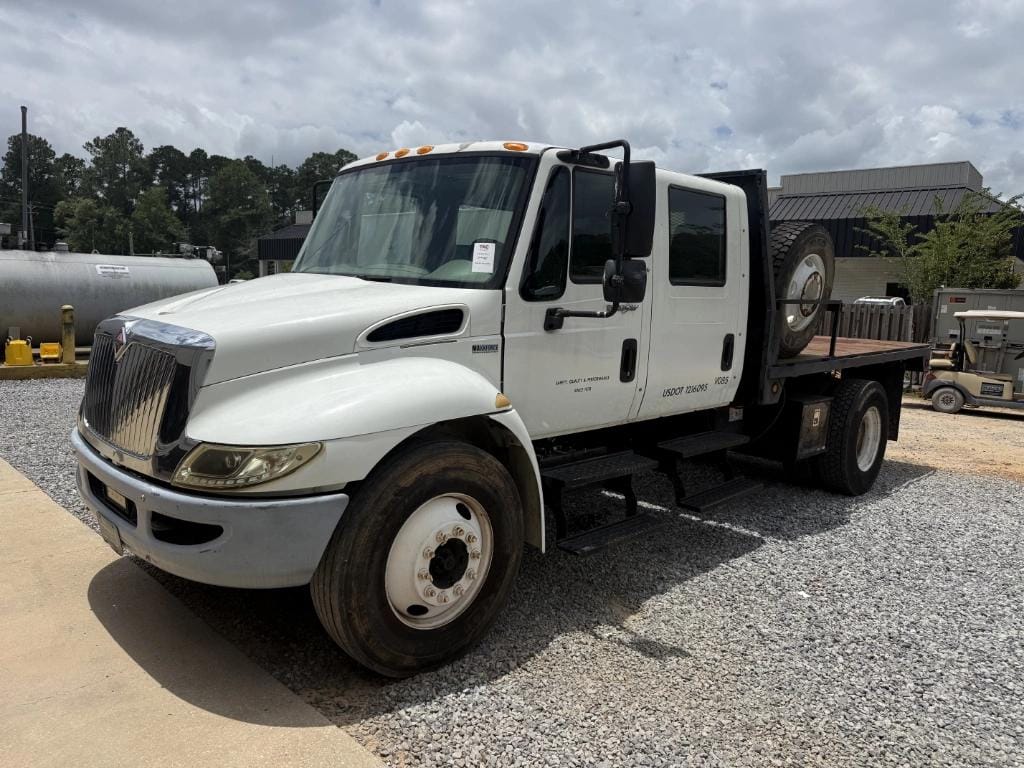 2014 International Durastar 4300 Equipment Image0