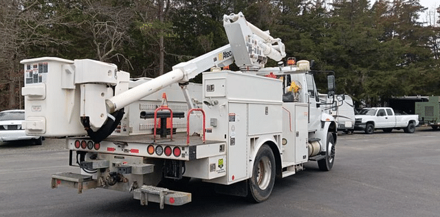 Image of International Durastar 4300 equipment image 2