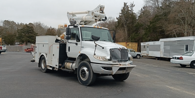 Image of International Durastar 4300 equipment image 3