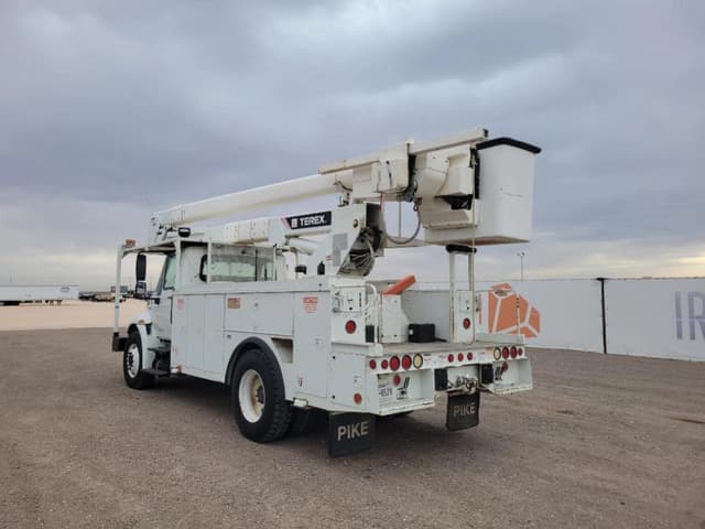 Image of International Durastar 4300 equipment image 2