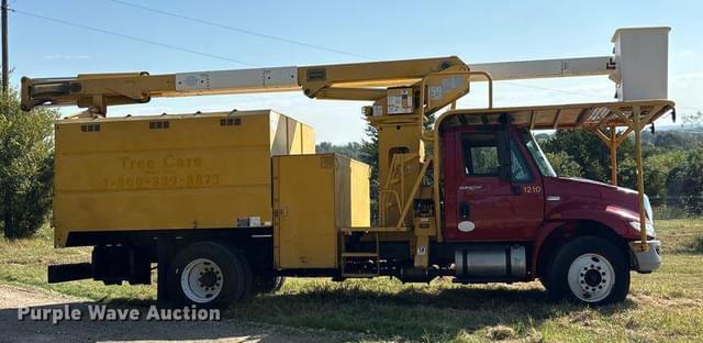 Image of International Durastar 4300 equipment image 3