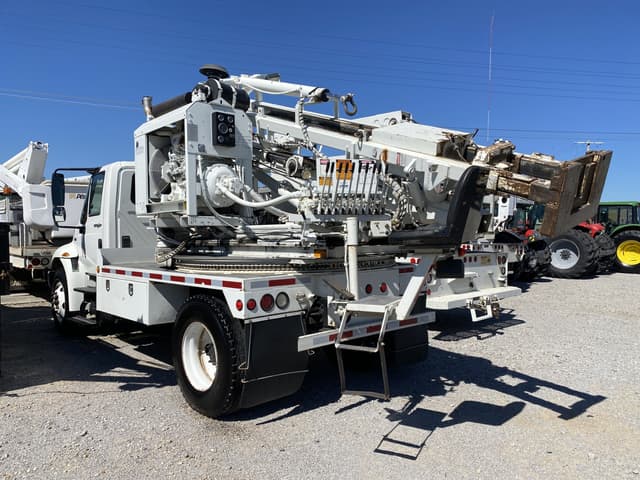 Image of International Durastar 4300 equipment image 1