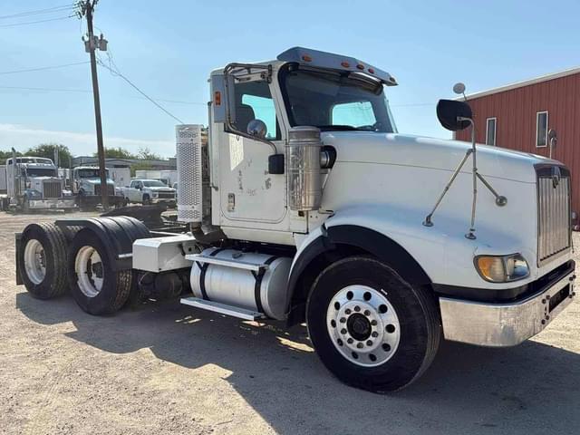 Image of International 5900 equipment image 2