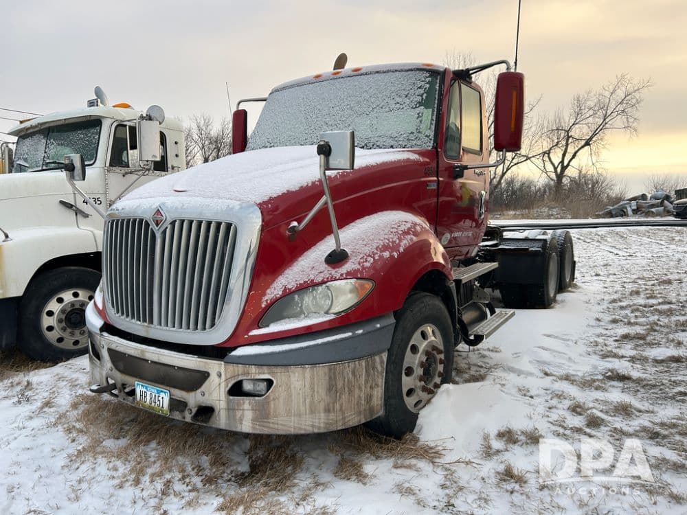 Image of International ProStar Plus 122 Primary image