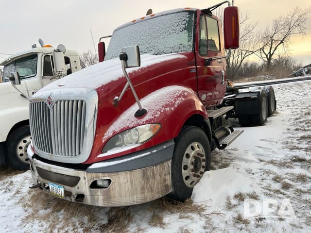 Image of International ProStar Plus 122 equipment image 1