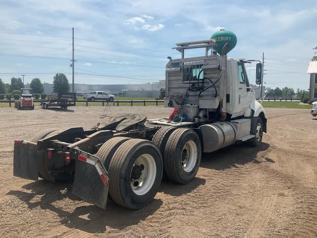 Image of International ProStar+ 122 equipment image 4