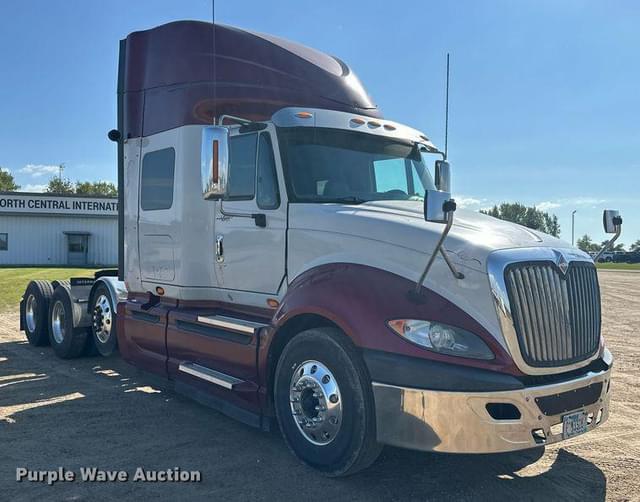 Image of International ProStar Plus 122 equipment image 2