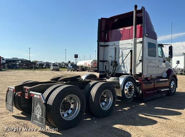 Image of International ProStar Plus 122 equipment image 4