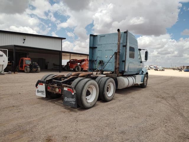 Image of International ProStar equipment image 4